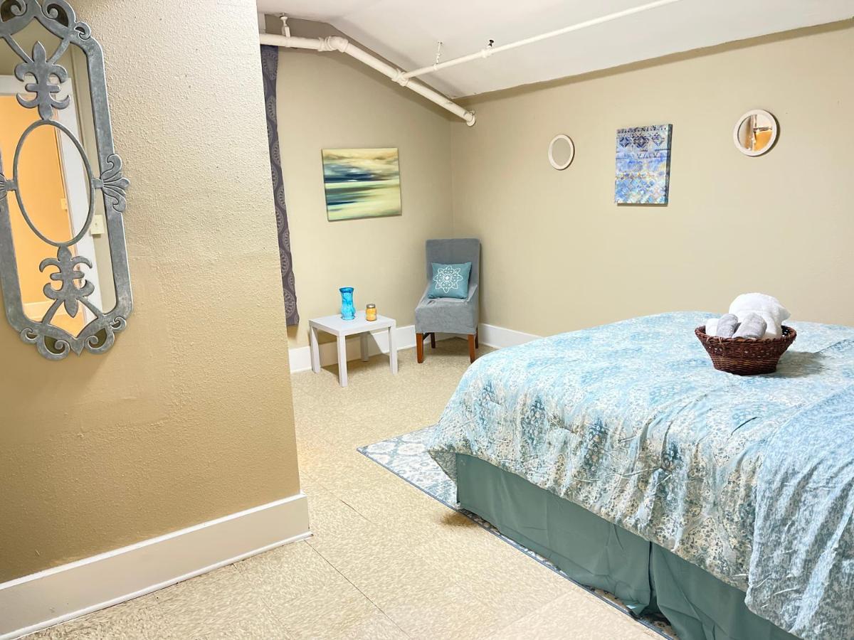 Maison Freetown Bed & Breakfast Lafayette Bagian luar foto